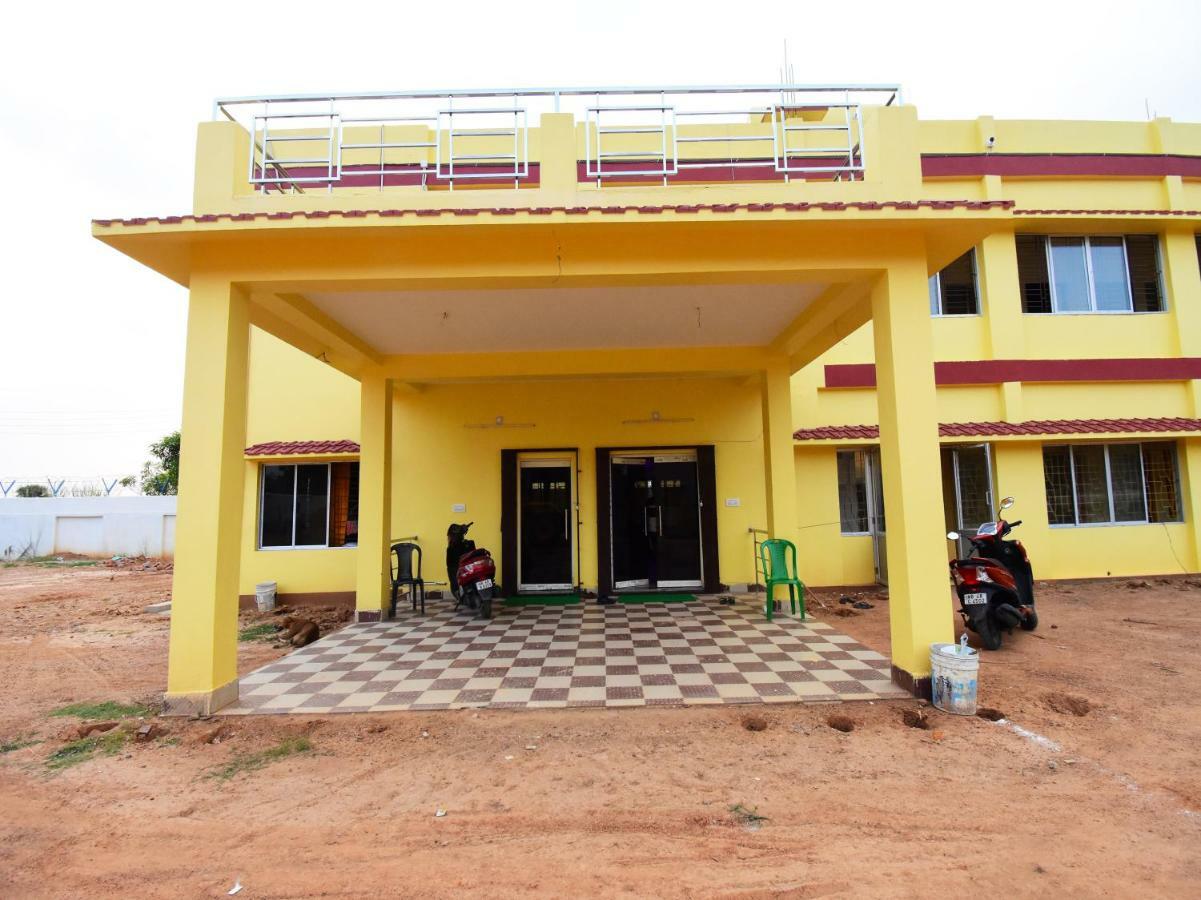 Oyo 43926 Sanchari Atithi Nivas Hotel Bolpur Exterior foto